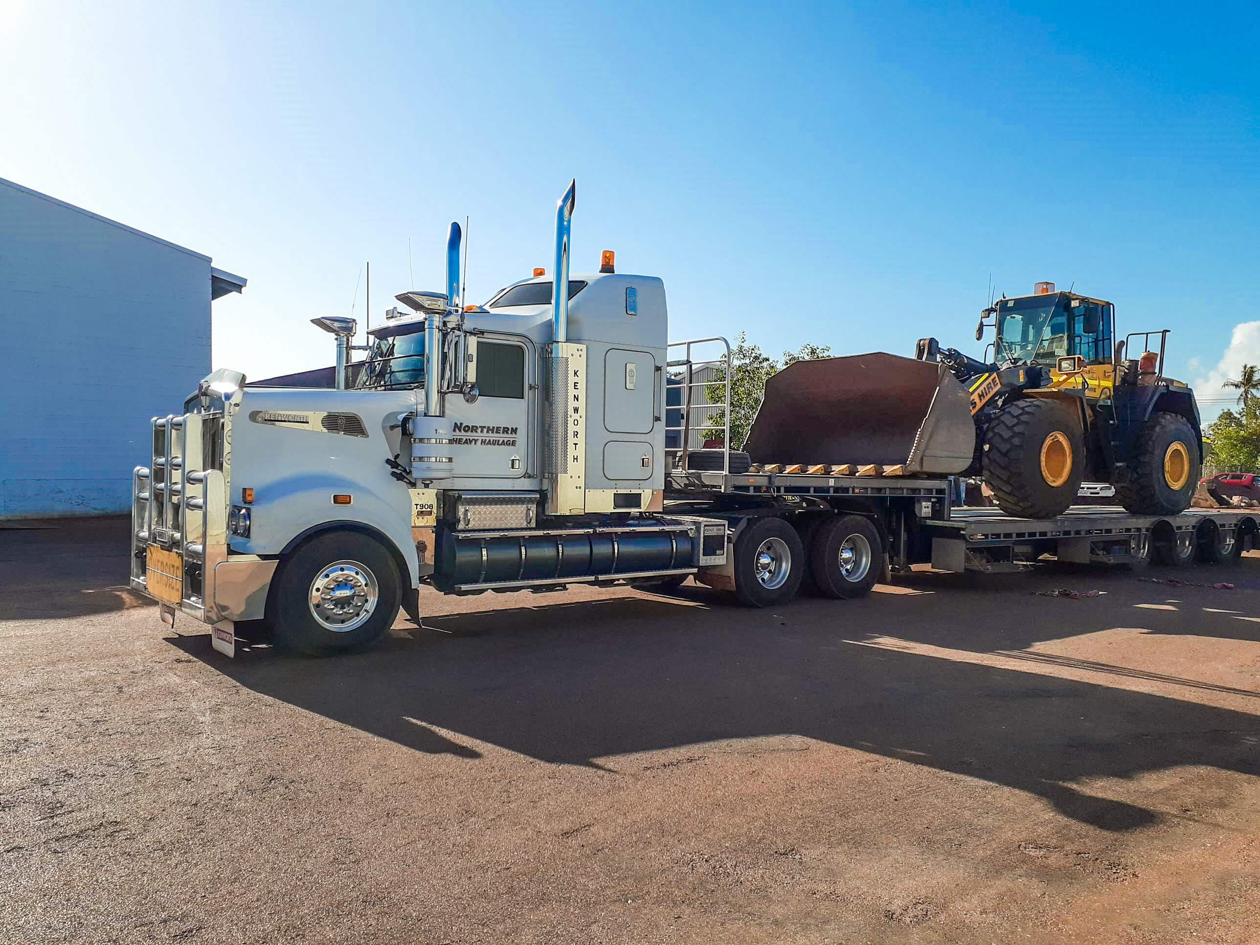 TURN UP THE HEAT DARWIN! Brooks Hire